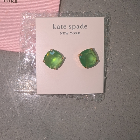 NWT Kate Spade Beryl Green Square Studs $38 - Picture 5 of 8